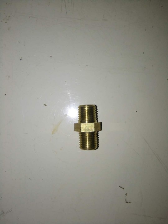 BRASS WATER PIPE CONNECTOR M TO M